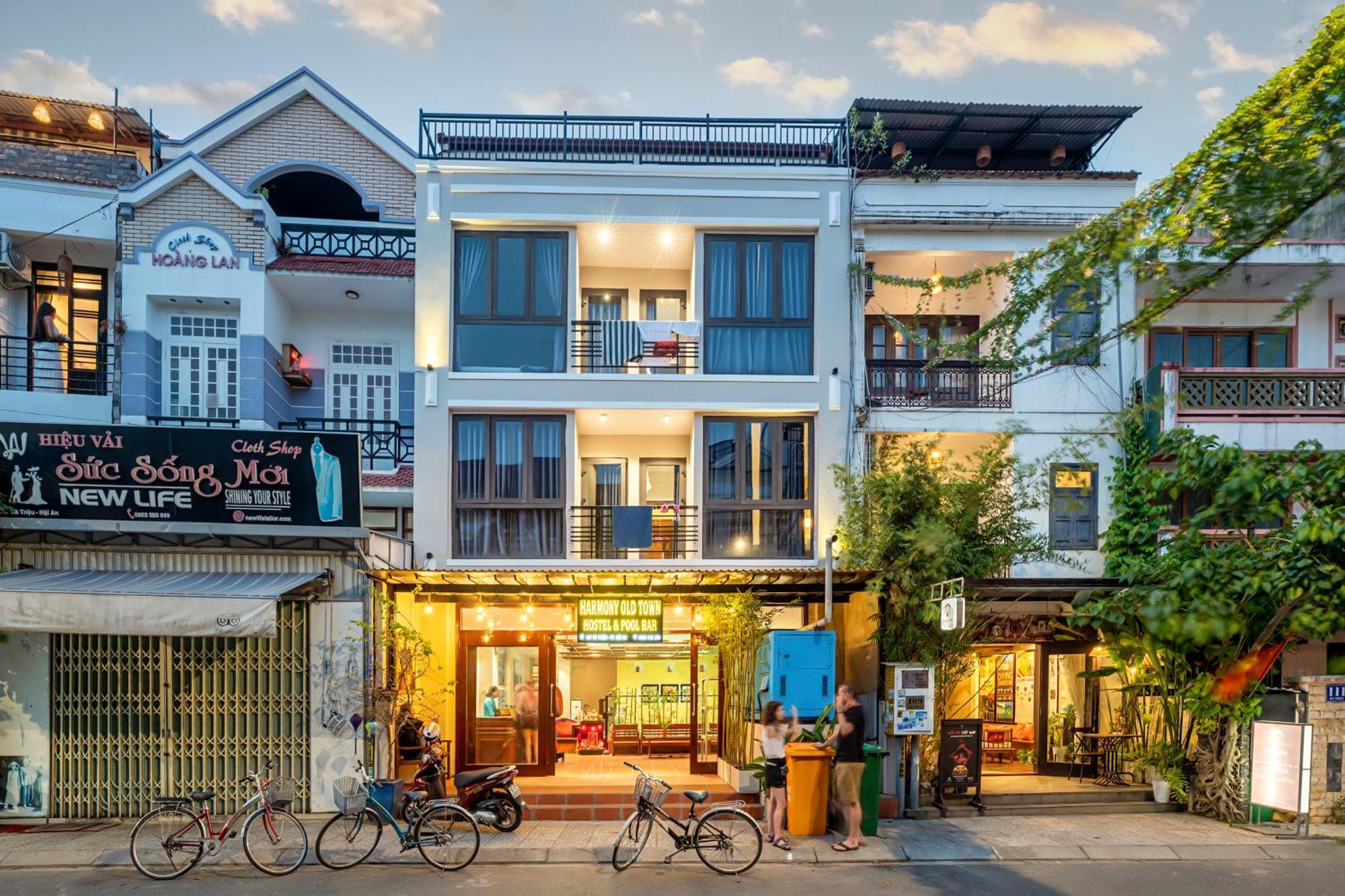 Harmony Old Town Hostel And Pool Bar Hoi An Exterior photo